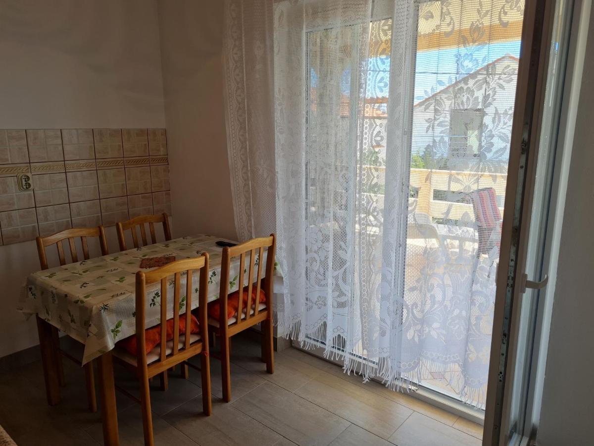 Apartments With A Parking Space Lun, Pag - 4062 لون المظهر الخارجي الصورة
