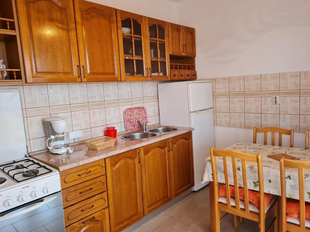 Apartments With A Parking Space Lun, Pag - 4062 لون المظهر الخارجي الصورة